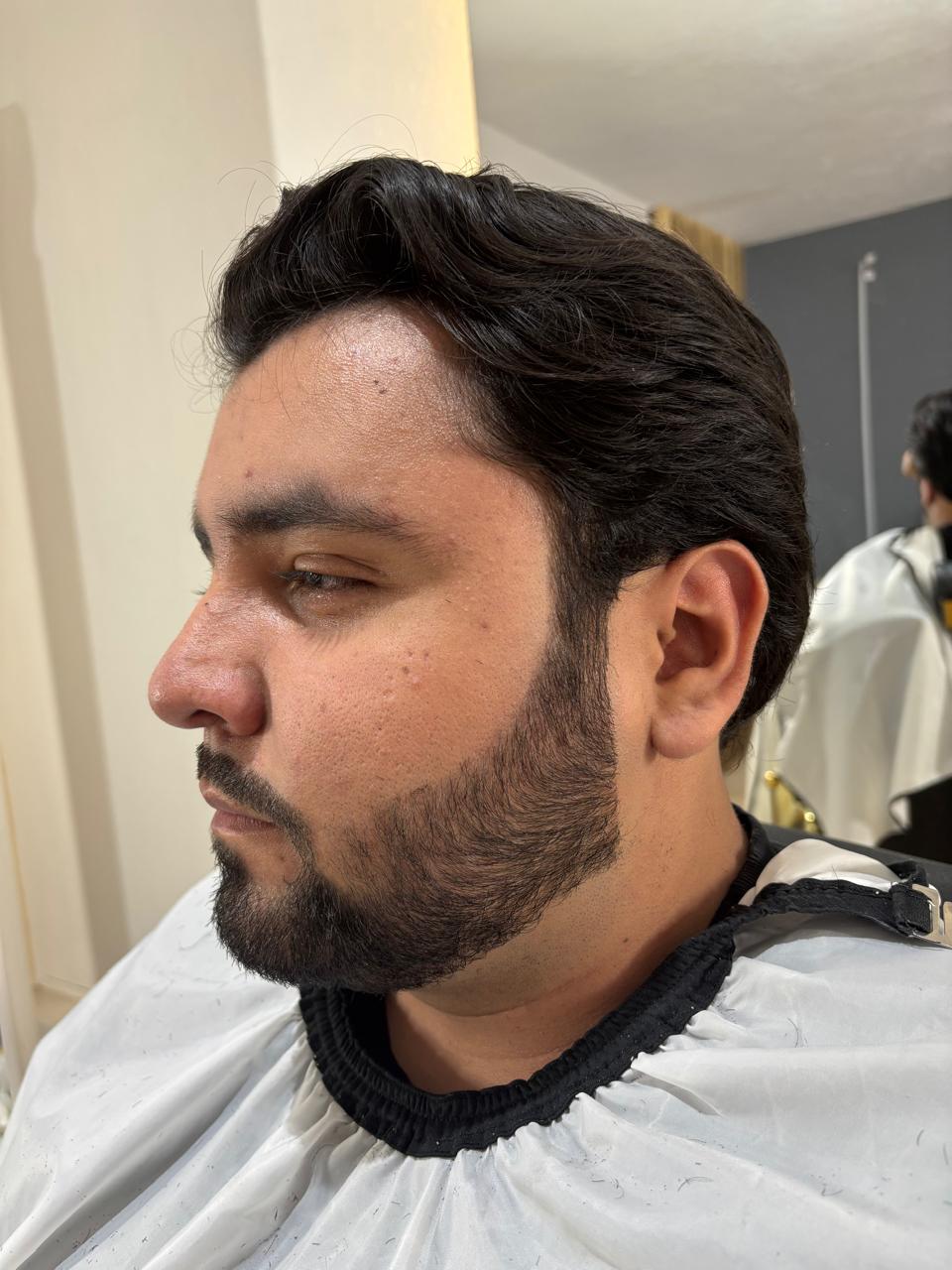 Perfilado de barba a navaja